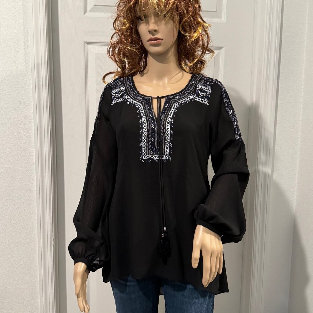 White House Black Market Embroidered Crepe Long Sleeve Blouse Top Sz 2 NWT $98